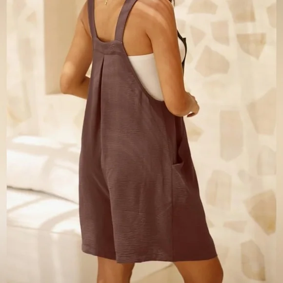 Loose Leg Overall Jumper Shorts Amazon NEW - Picture 2 of 6